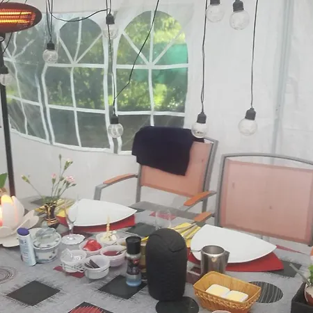 Guest house Red Dreams *
